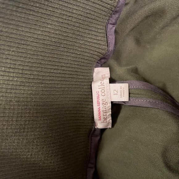 Banana Republic Heritage Collection Pencil Skirt in Army Green Size 12 - Picture 3 of 6